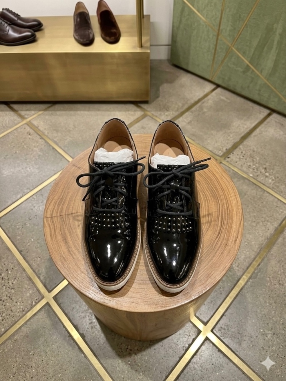 J&M Mitzi Kiltie Oxford Patent 81/2